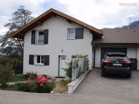 villa jumelée à louer