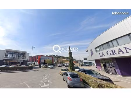 local 450 m² fréjus