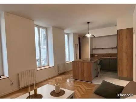 à louer – magnifique duplex t2 de 54 m² avec terrasse – fréjus centre-ville