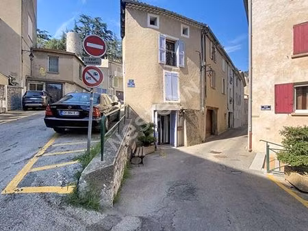 immeuble 3 pièces 68 m²
