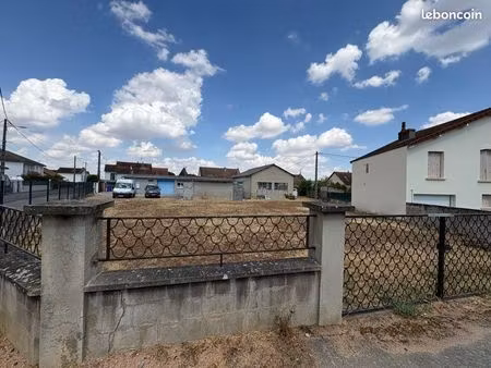 terrain constructible avec dépôt