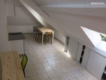 appartement meublé  2 pièces  530 charges comprises (chauffage  eau  électricité)