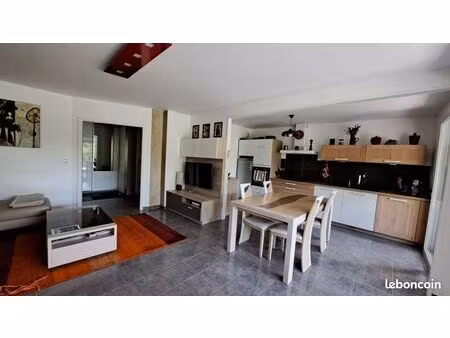 appartement 100m2 au calme  proche centre ville