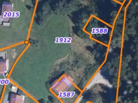 maison + terrain 9300m2