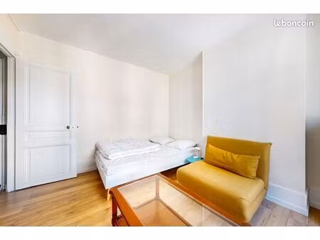 studio 1 pièce 19 m²