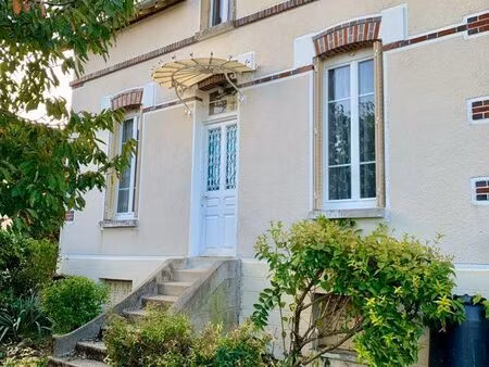 maison familiale avec terrain arboré – laroche-saint-cydroine
