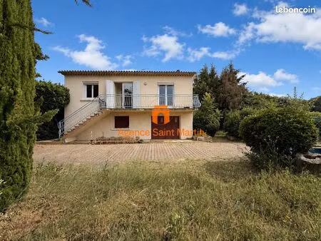 au milieu des champs  maison avec terrain