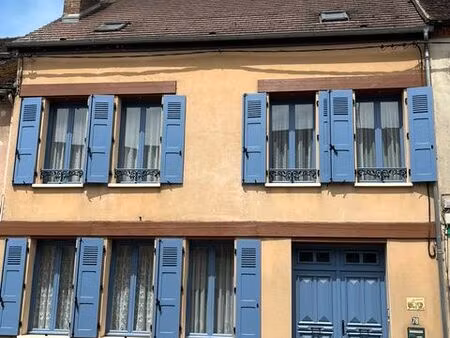 ? grande maison de caractère de 160 m² – atelier 86 m²  garages  grenier aménageable – à 2