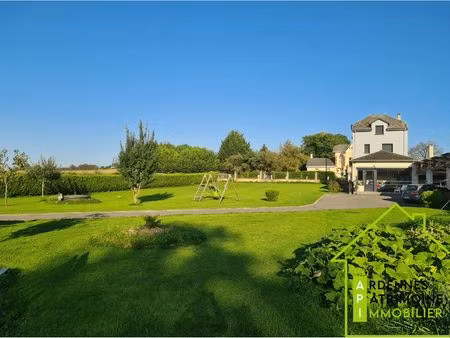 propriété 5 pièces 112 m²