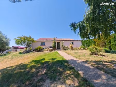 magnifique proprieté avec grand parc arboré pisicine et dépendances