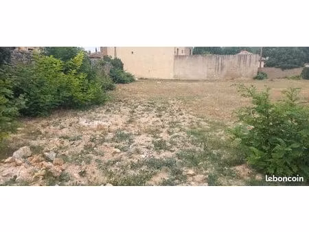 terrain 635 m² ornaisons