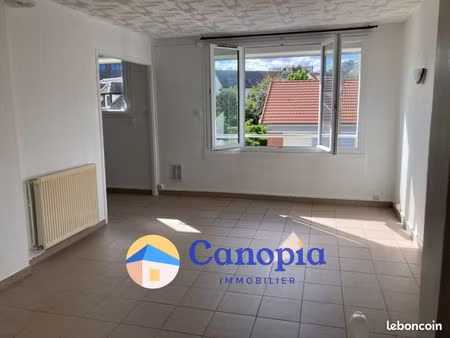 studio 1 pièce 31 m²
