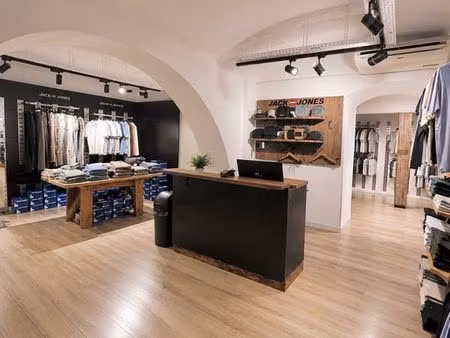 local commercial 100m2 rue piétonne