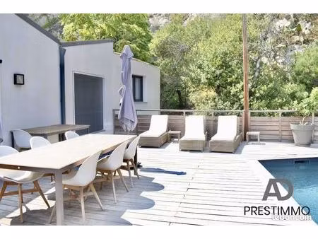 villa 4 pièces 170 m²