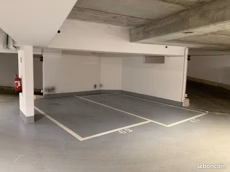 place de parking - résidence sécurisée