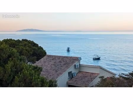 appartement de caractère avec vue mer et montagne