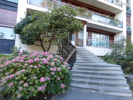 sèvres riche gauche(92310) beau studio meublé 23m2
