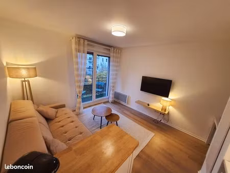 studio meublé avec balcon – 22 m² – en face centre commercial qwartz à villeneuve la garen