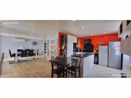 maison familiale de 140 m² avec piscine intérieure chauffée – cépie (11)