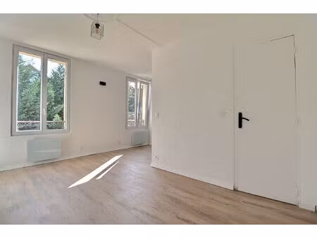 appartement 2 pièces 32m² refait à neuf ? métro fort d'aubervilliers ? centre ville - expo