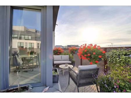 à vendre : appartement 4 pièces avec vue sur la tour eiffel à saint denis