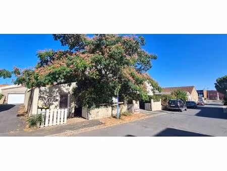 maison gorges centre 8 p . 4 chs . 174.34 m² . t 575 m² . garage . cave . balcon