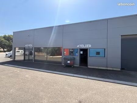 bâtiment d’activité récent de 217 m² – emplacement stratégique rd6113