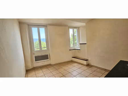 studio rénové à gonfaron