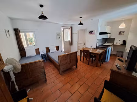 malaucène centre   studio meublé  idéal pied-à-terre ou investissement locatif