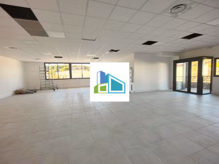 local professionnel à louer environ 144m2 la ciotat (13600)