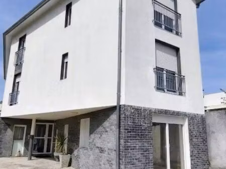 grande maison de 6 appartements