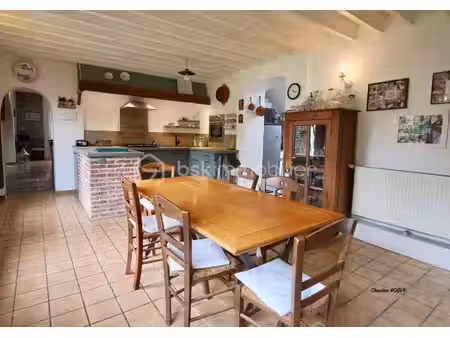 corps de ferme de 191 m² à herlies