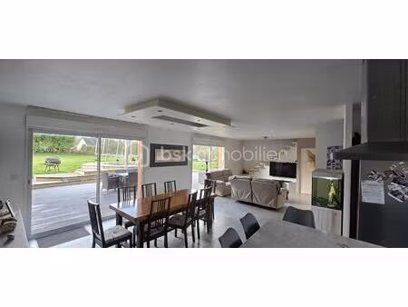 maison traditionnelle de 164 m² à belgeard