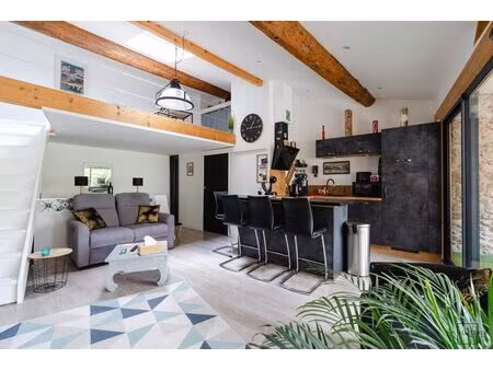 remise rénovée esprit loft avec terrasse et garage - charme