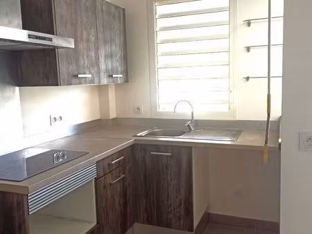 studio 1 pièce 24 m²