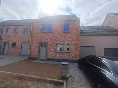 maison 4 ch. avec garage  peb a+ à louer à jodoigne