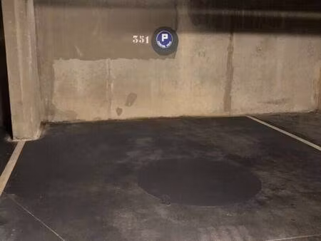 parking à louer