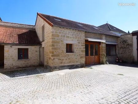 maison 1 pièce 70 m²