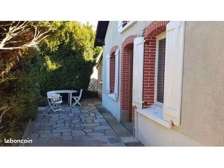 maison 3 pièces avec cour