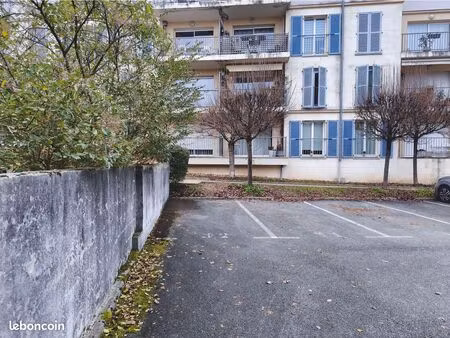 place de parking perigueux