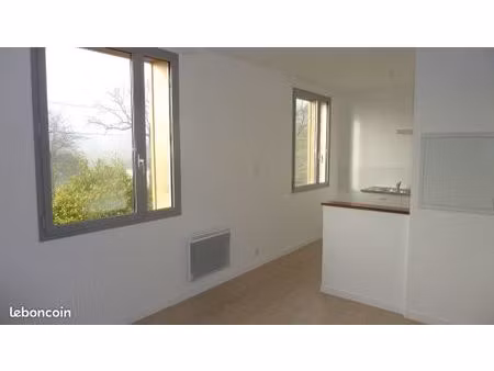 particulier loue t2 au bourg de plouagat