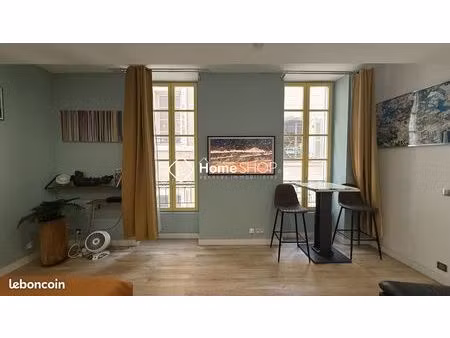 studio 1 pièce 28 m²