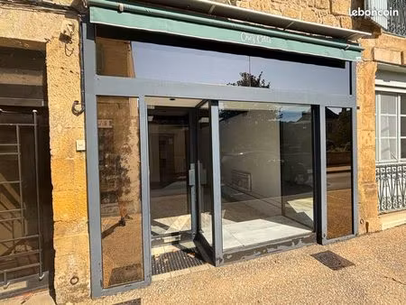 local commercial 24150 lalinde