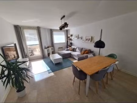à louer – t3 de 78 m² avec parking – lyon 6ᵉ