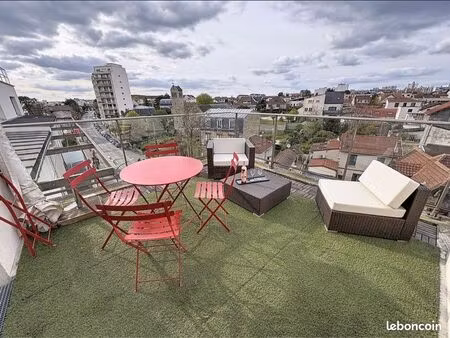 duplex  dernier étage  3 chambres terrasse et balcon
