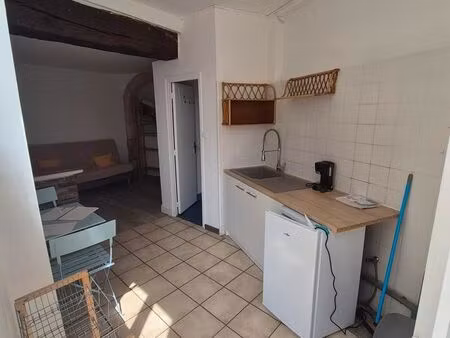 joli studio meublé à louer à pontoise