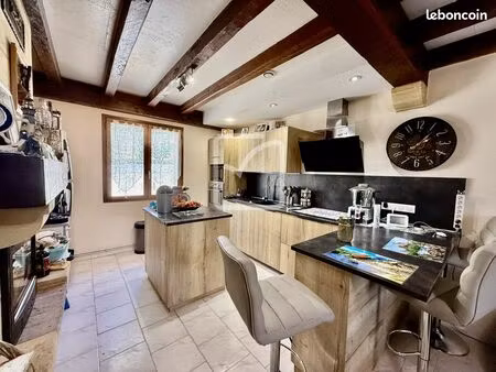 maison 9 pièces 192 m²