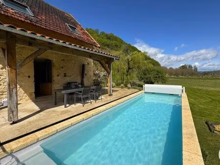 jolie corps de ferme dans périgord noir