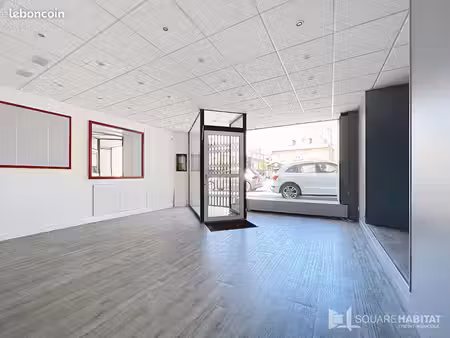 local commercial 65 m²