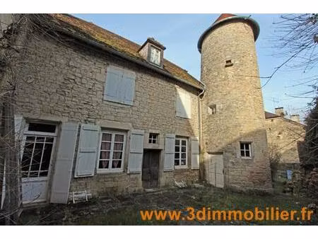 arlay (39 jura)  à vendre maison en pierres de maître du 16e siècle
